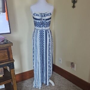 Elegant Blue and White Strapless Open Leg Romper
